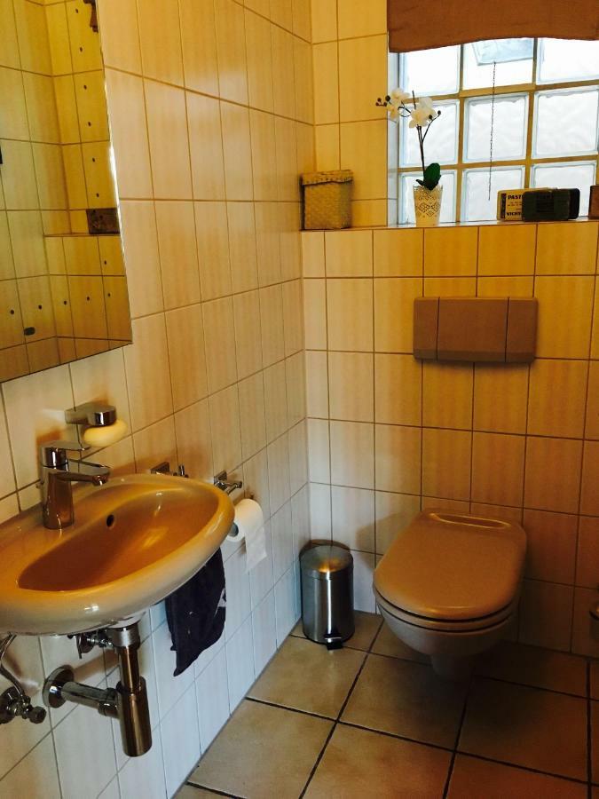 Heuchelheim-Klingen Gaestehaus Sellemols Ferienhaus Winzer מראה חיצוני תמונה